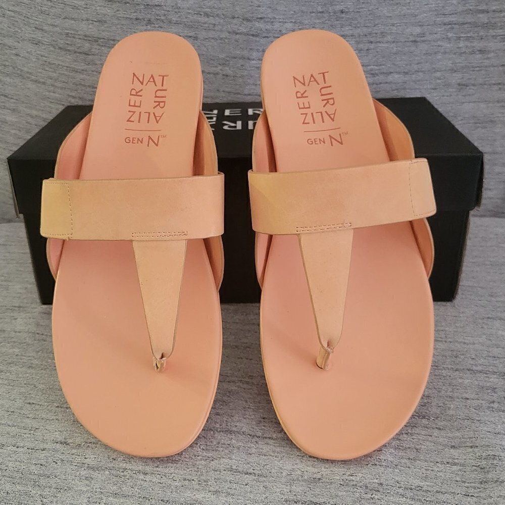 Naturalizer GenN-Twirl Thong Sandals